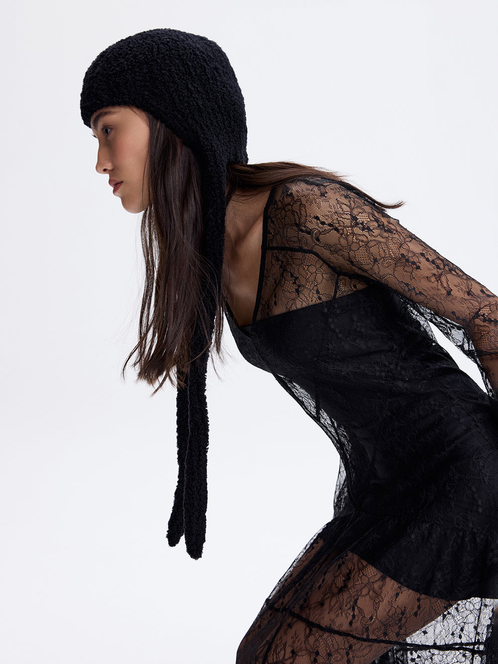 Knit Bonnet with Ties — Black