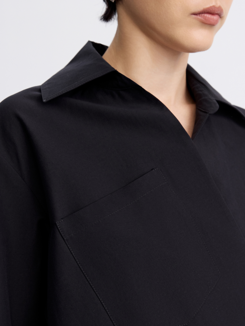PRAS wrap shirt, collar and pocket detail