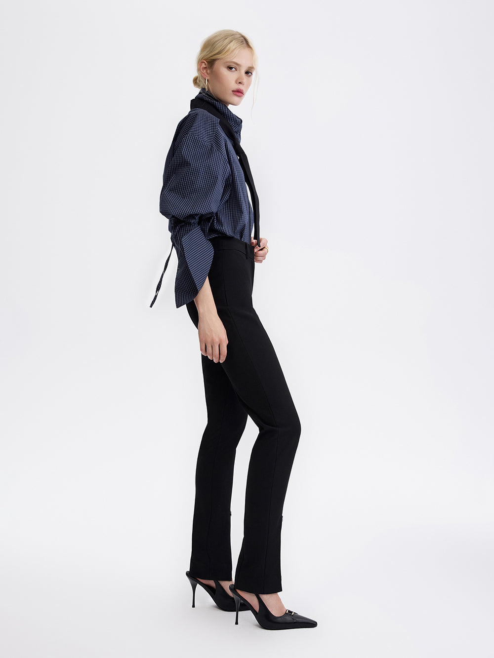 PRAS zip slit trousers, side