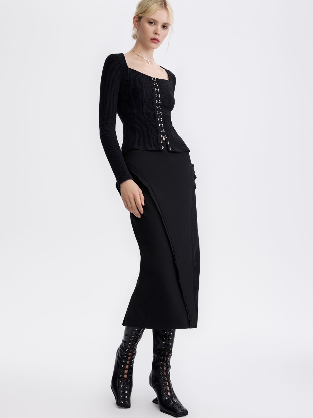 PRAS hook-front rib top styled with a skirt