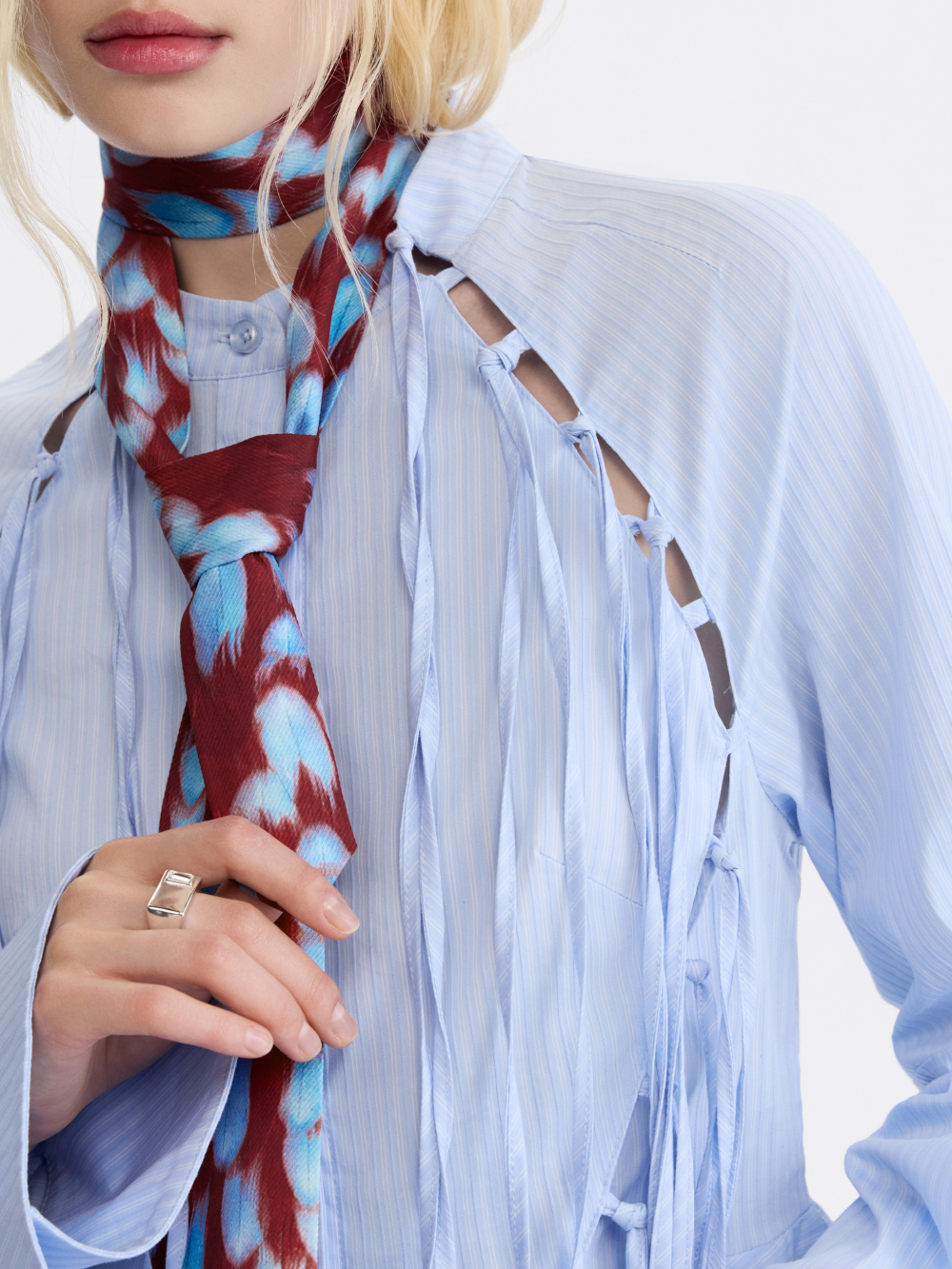 PRAS silk-lined tie, knot close-up