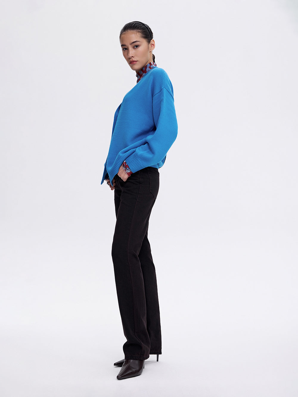 Dark cherry jeans, side view