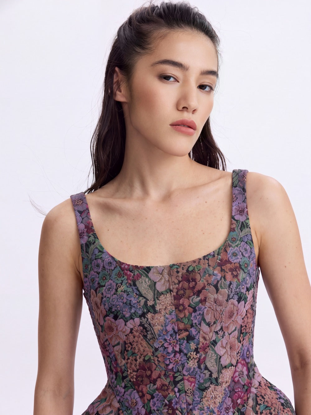 Neckline and strap detail