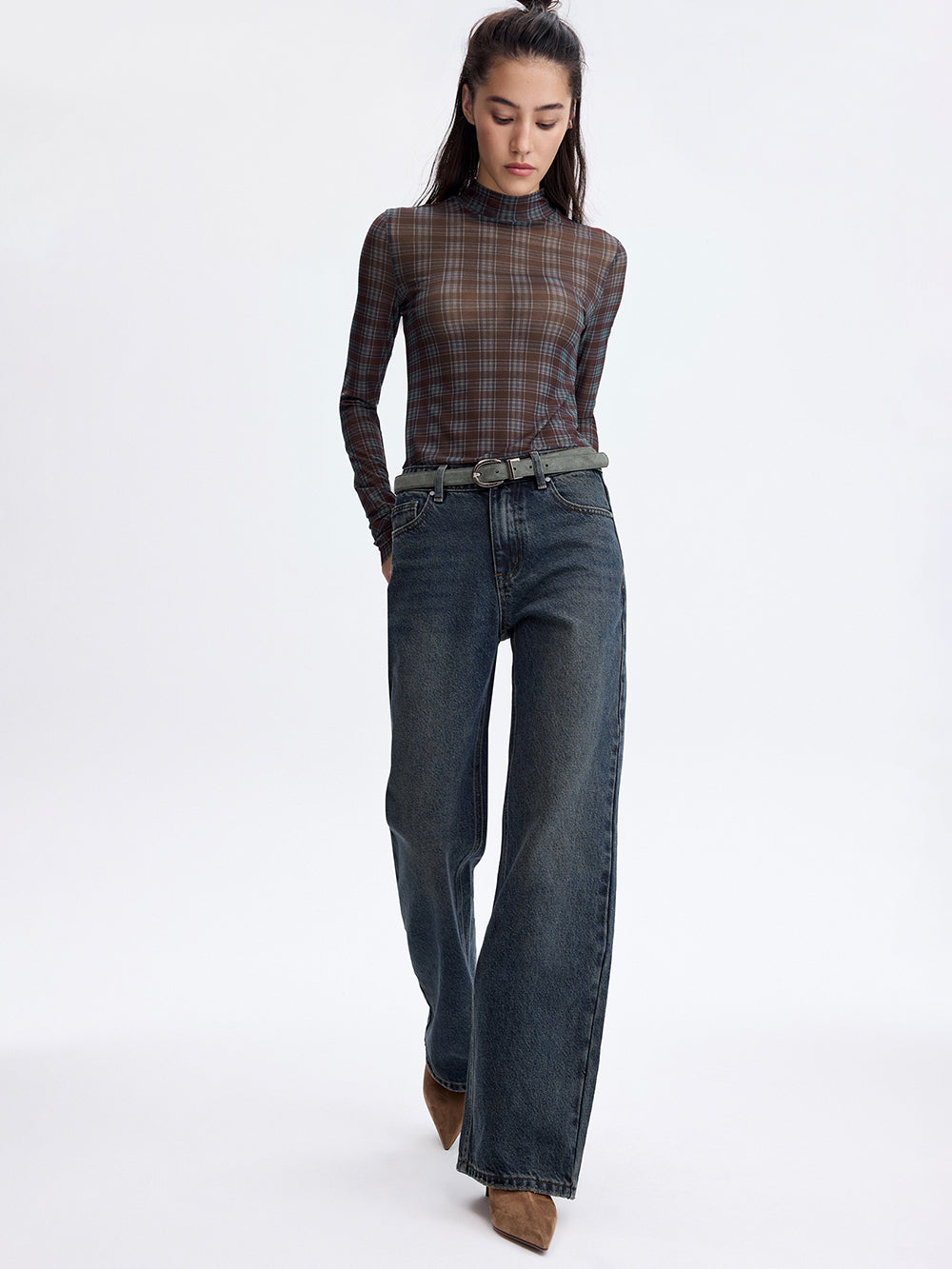 Rose Embroidery Jeans