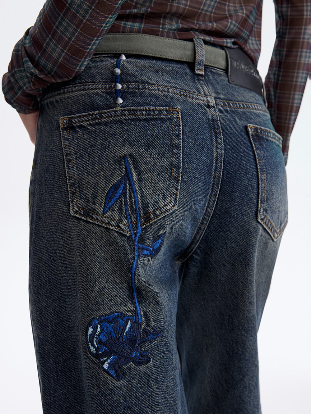 Rose Embroidery Jeans