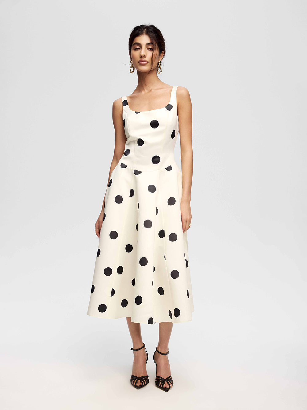 Dress with a full skirt