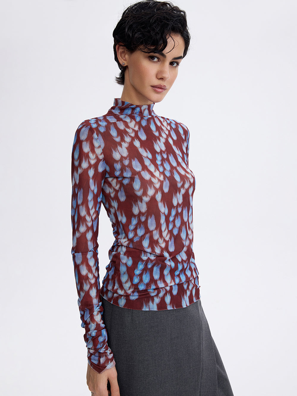 PRAS printed mesh top in burgundy and blue, three-quarter